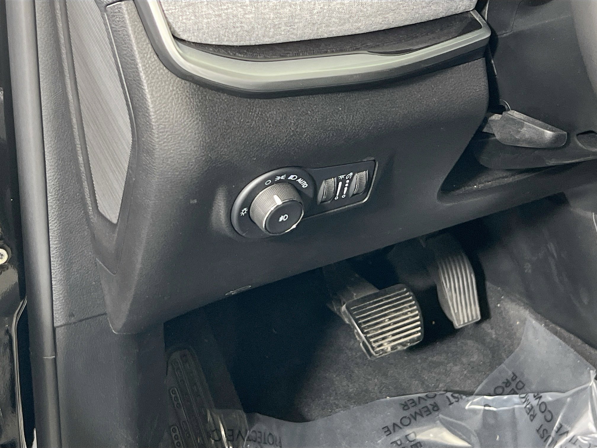 Used 2022 Jeep Compass Latitude image 10