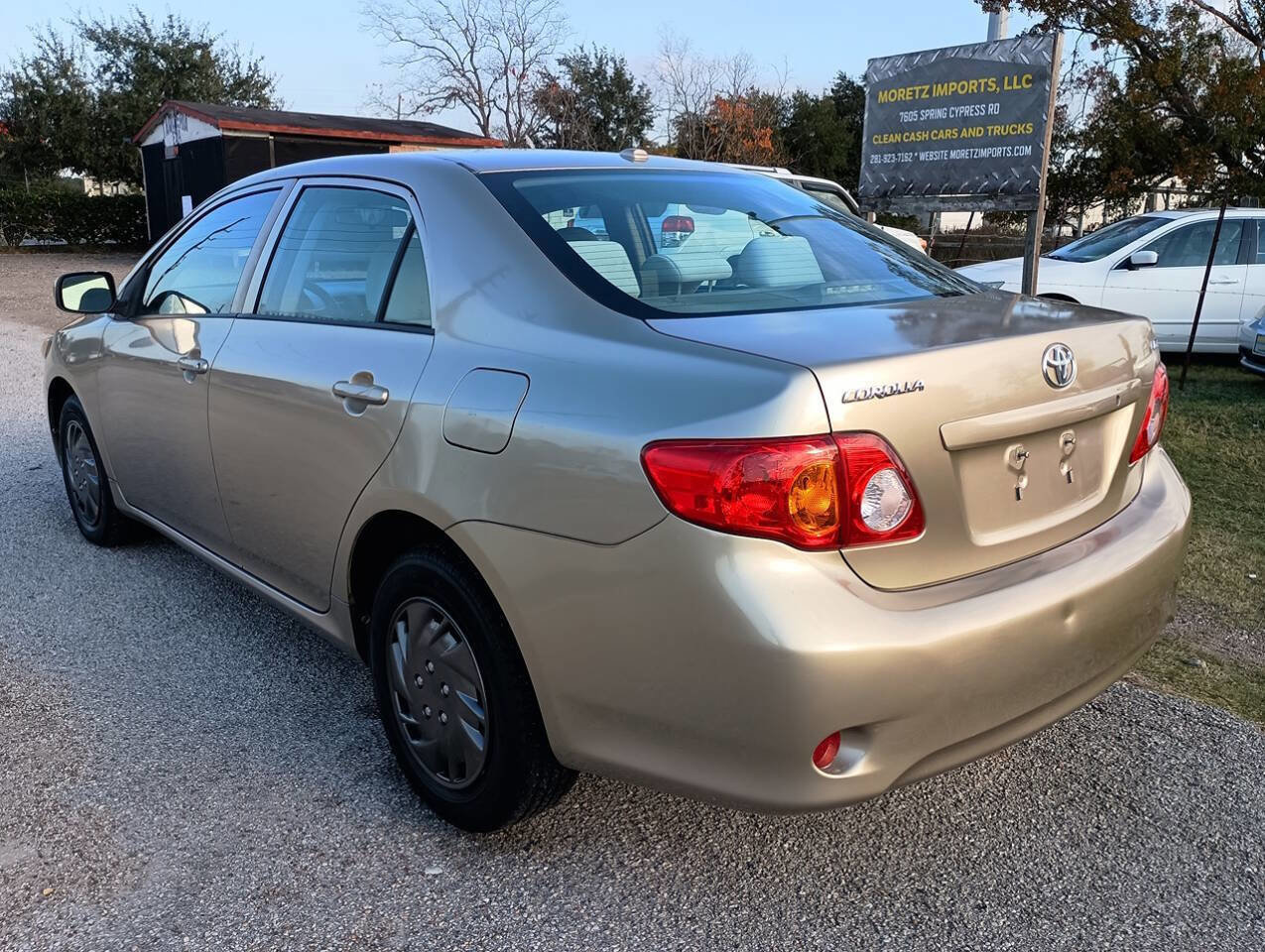 Used 2010 Toyota Corolla LE FWD image 3