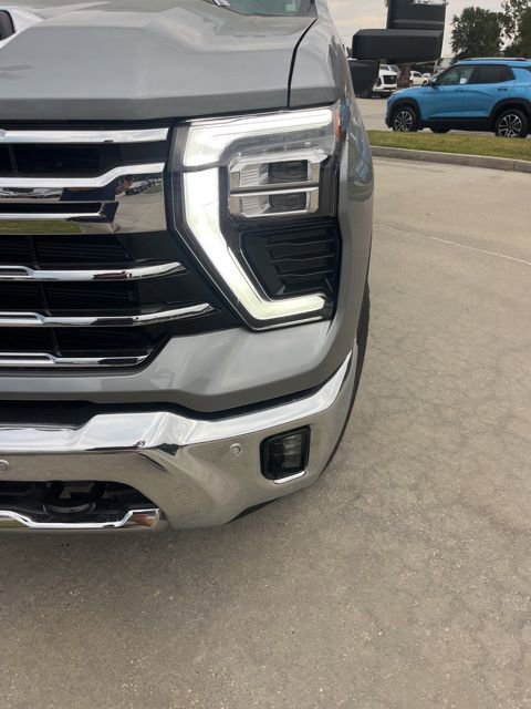 New 2026 Chevrolet Silverado 2500 LTZ w/ LTZ Plus Package AWD/4WD image 17