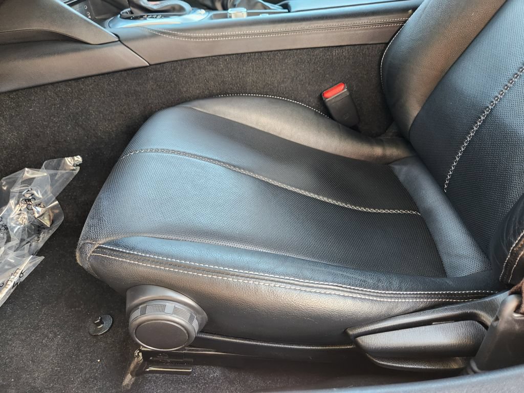 Used 2025 MAZDA MX-5 Miata RF Grand Touring RWD image 16