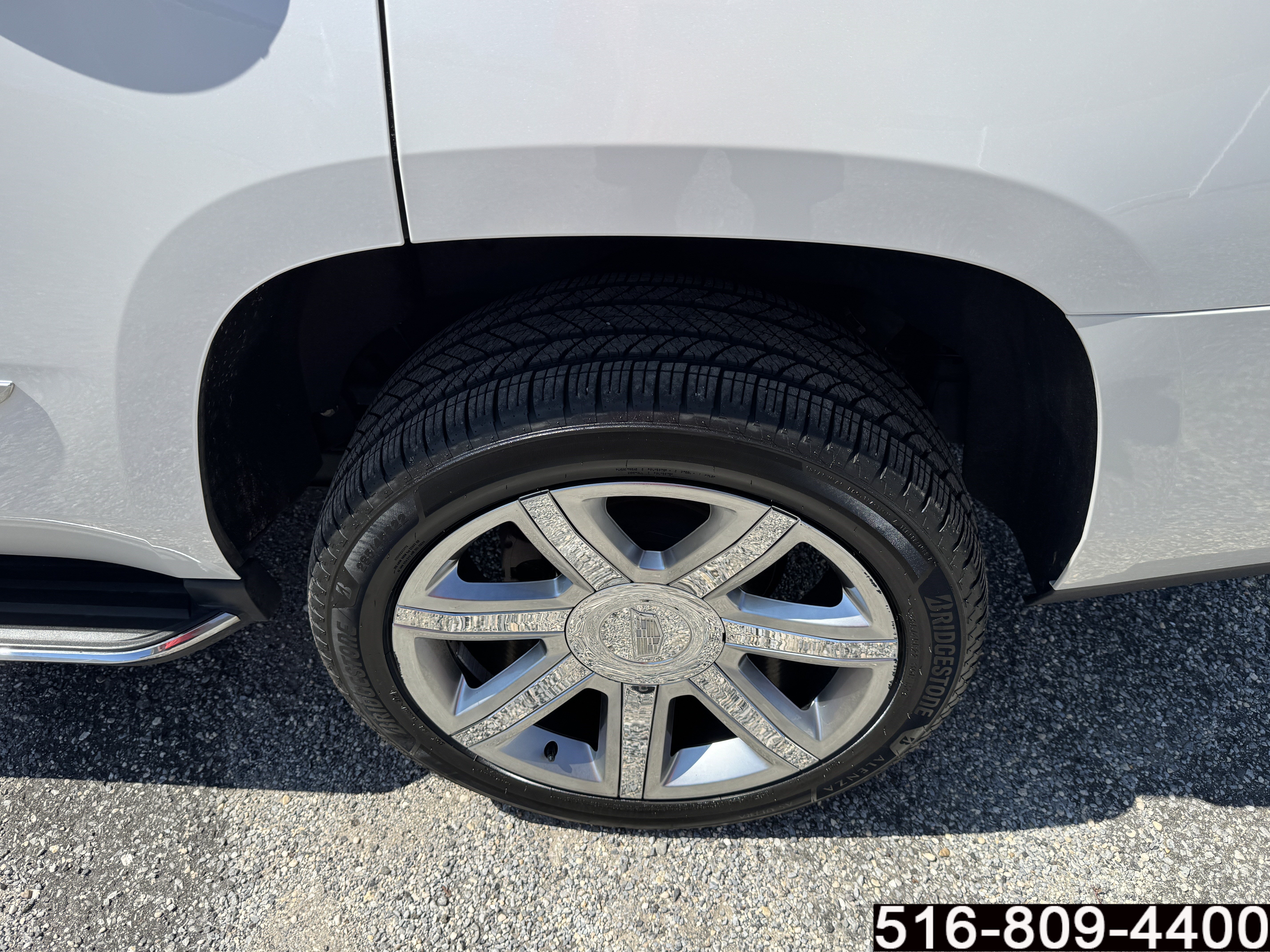 Used 2020 Cadillac Escalade Luxury AWD/4WD image 11
