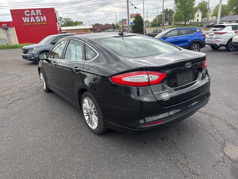 Used 2014 Ford Fusion SE w/ Equipment Group 202A FWD image 5