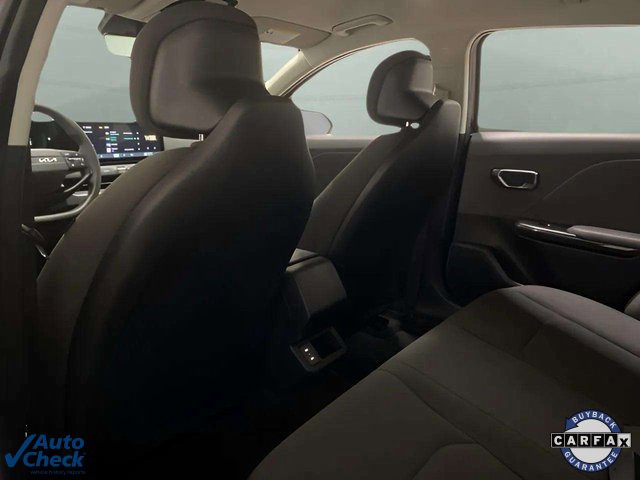 Used 2025 Kia K4 LX image 62