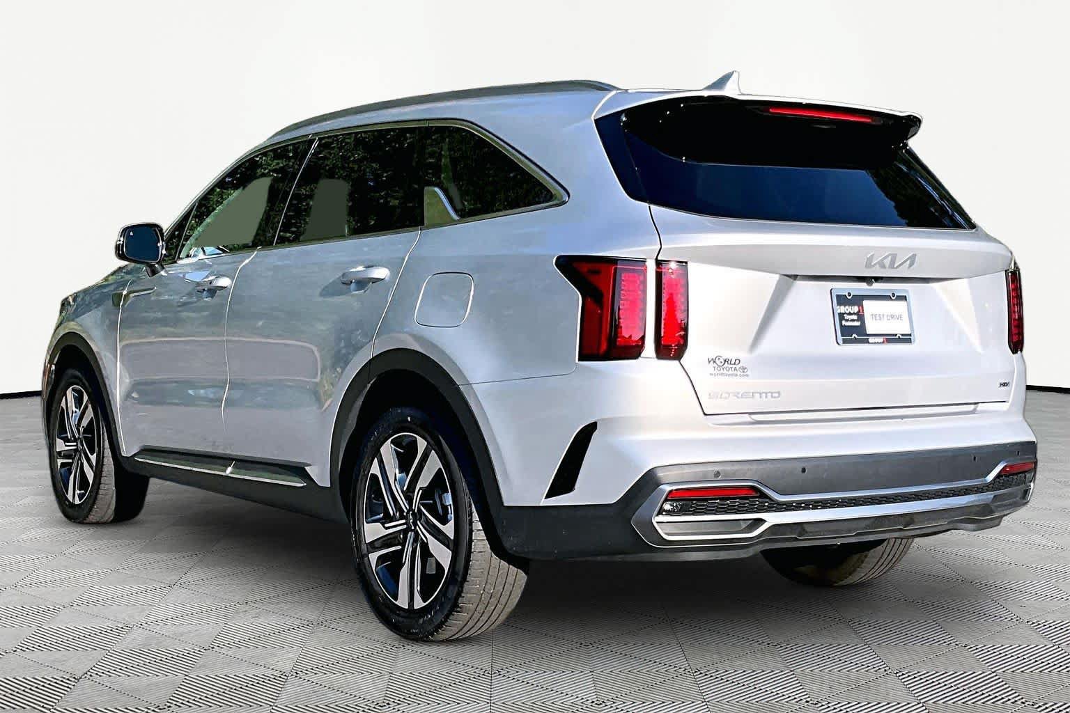 Used 2023 Kia Sorento EX AWD/4WD image 12