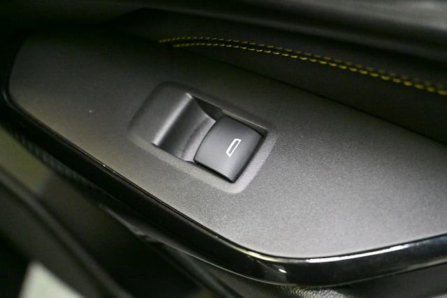 Used 2024 Chevrolet Trax ACTIV w/ Sunroof Package FWD image 58