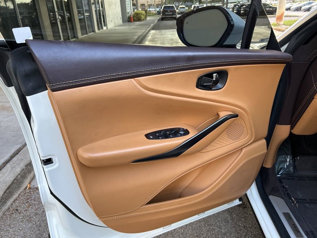 Used 2021 Aston Martin DBX image 46