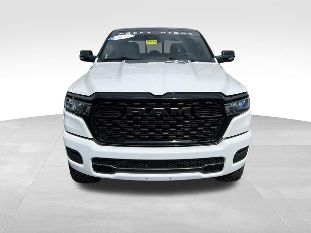 Used 2025 RAM 1500 Big Horn AWD/4WD image 3