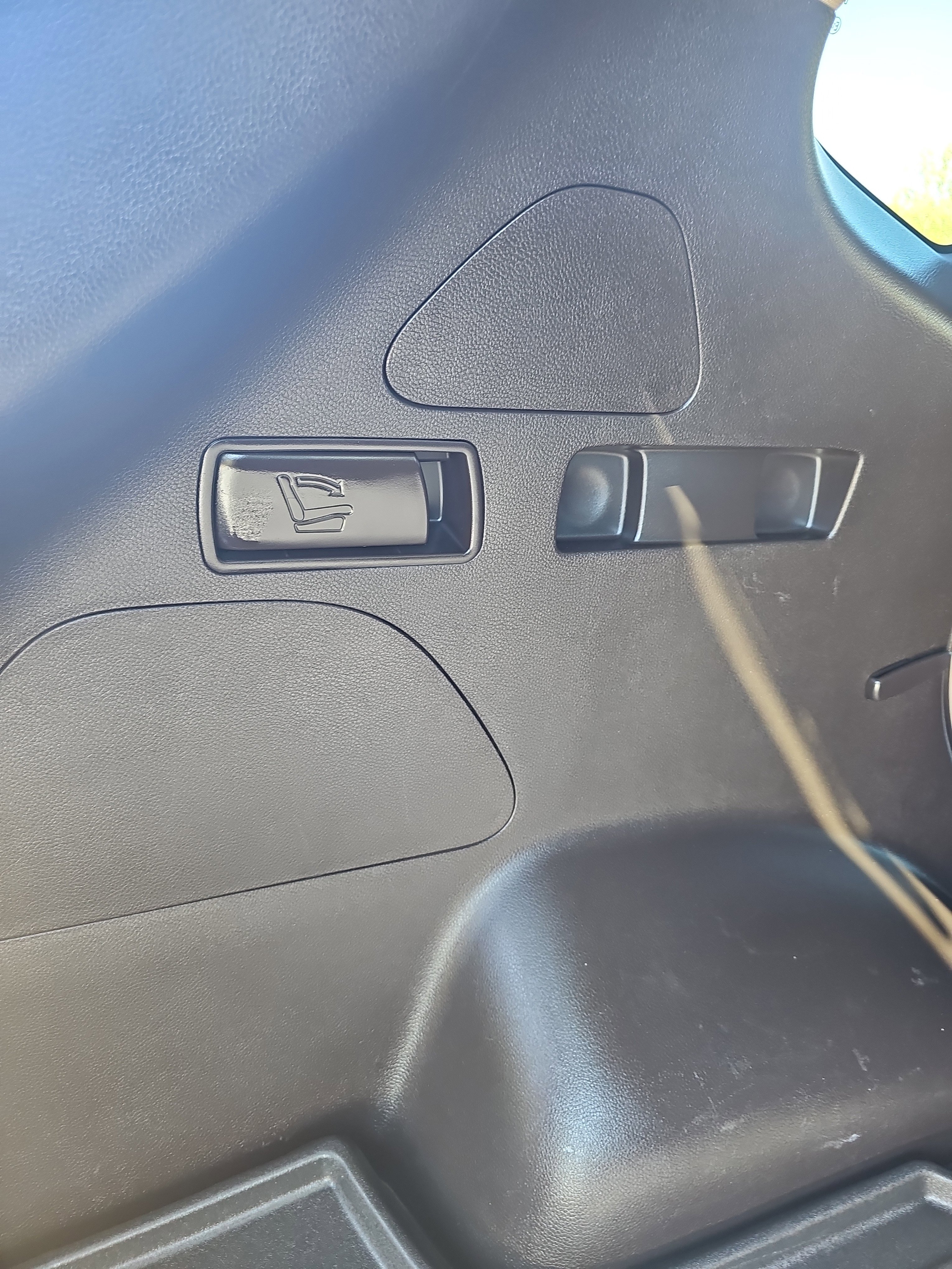 Used 2018 Hyundai Santa Fe Sport image 13