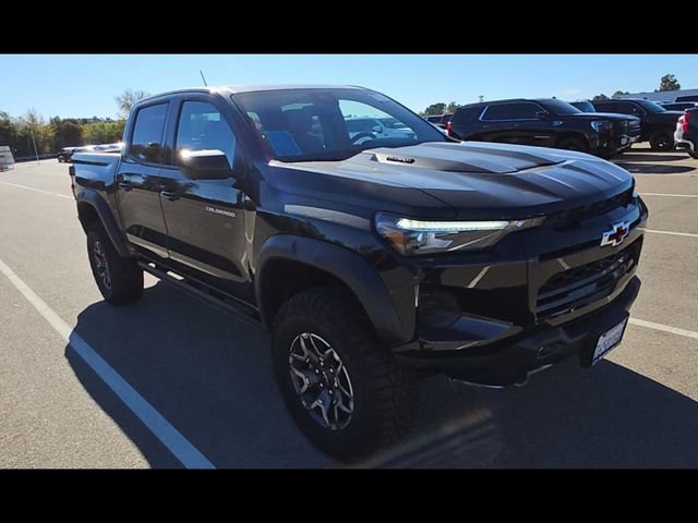 Used 2025 Chevrolet Colorado ZR2 w/ Technology Package image 2