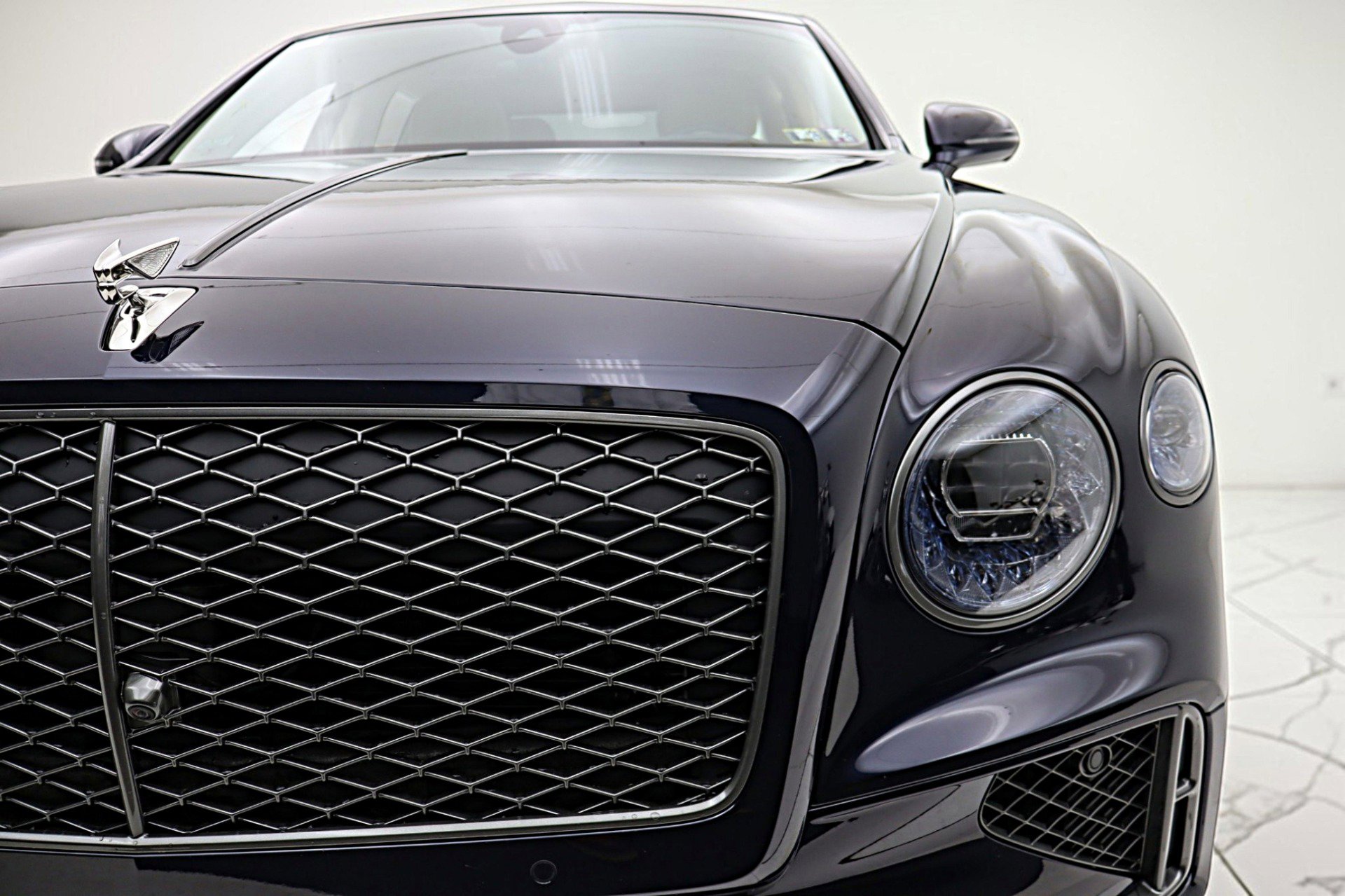 Used 2025 Bentley Flying Spur Plug-In Hybrid image 15