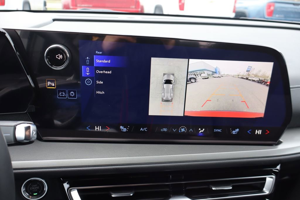 New 2026 Chevrolet Traverse LT image 11