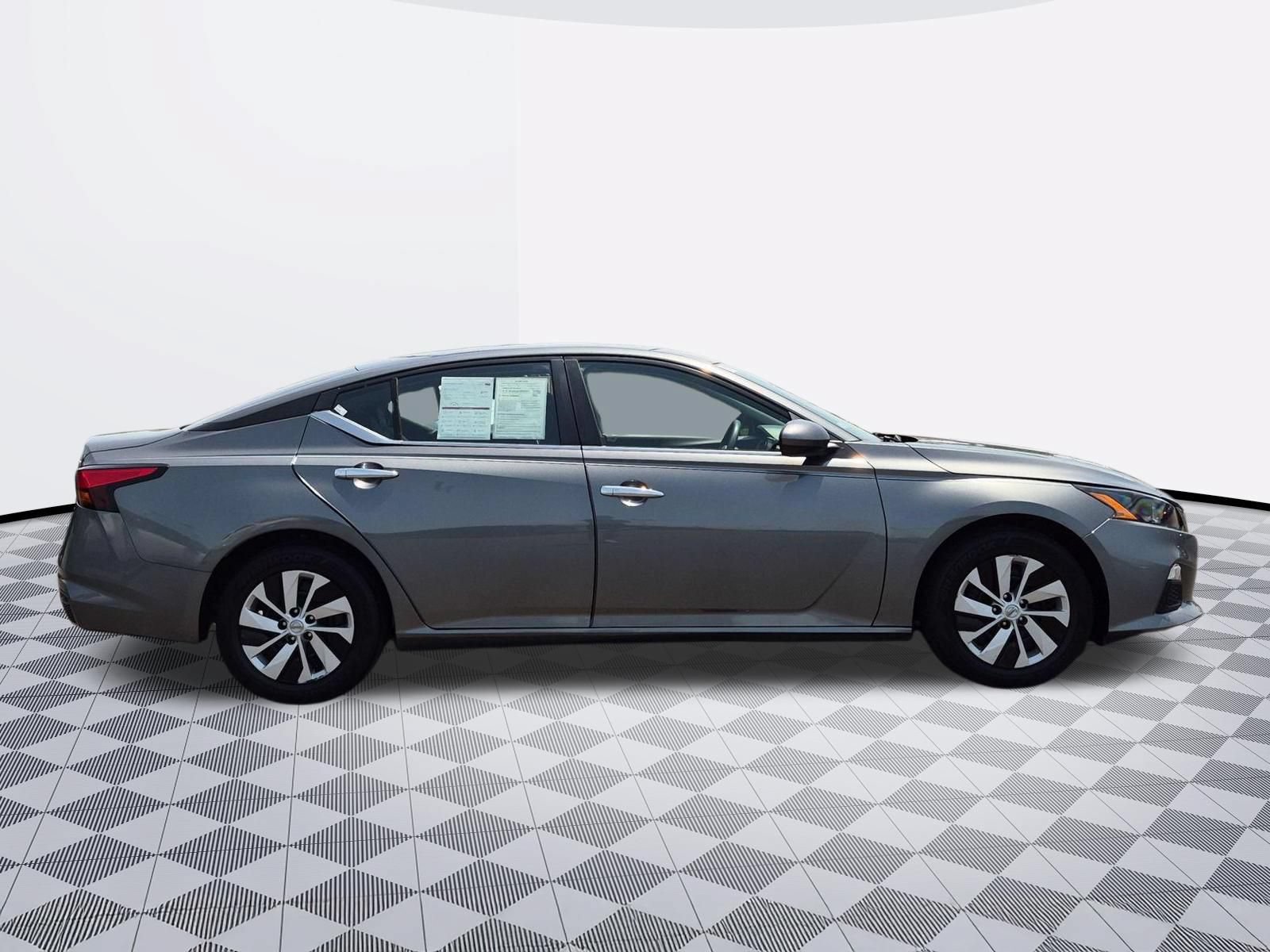Used 2022 Nissan Altima 2.5 S FWD image 13