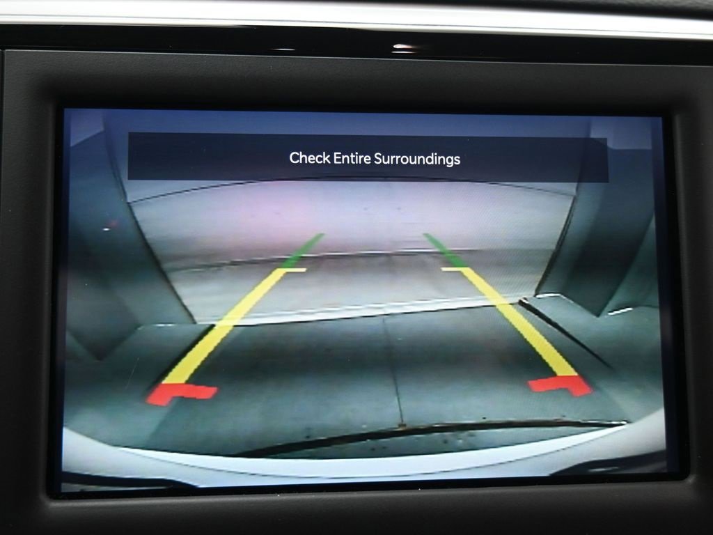 Used 2022 Chrysler Voyager LX image 18