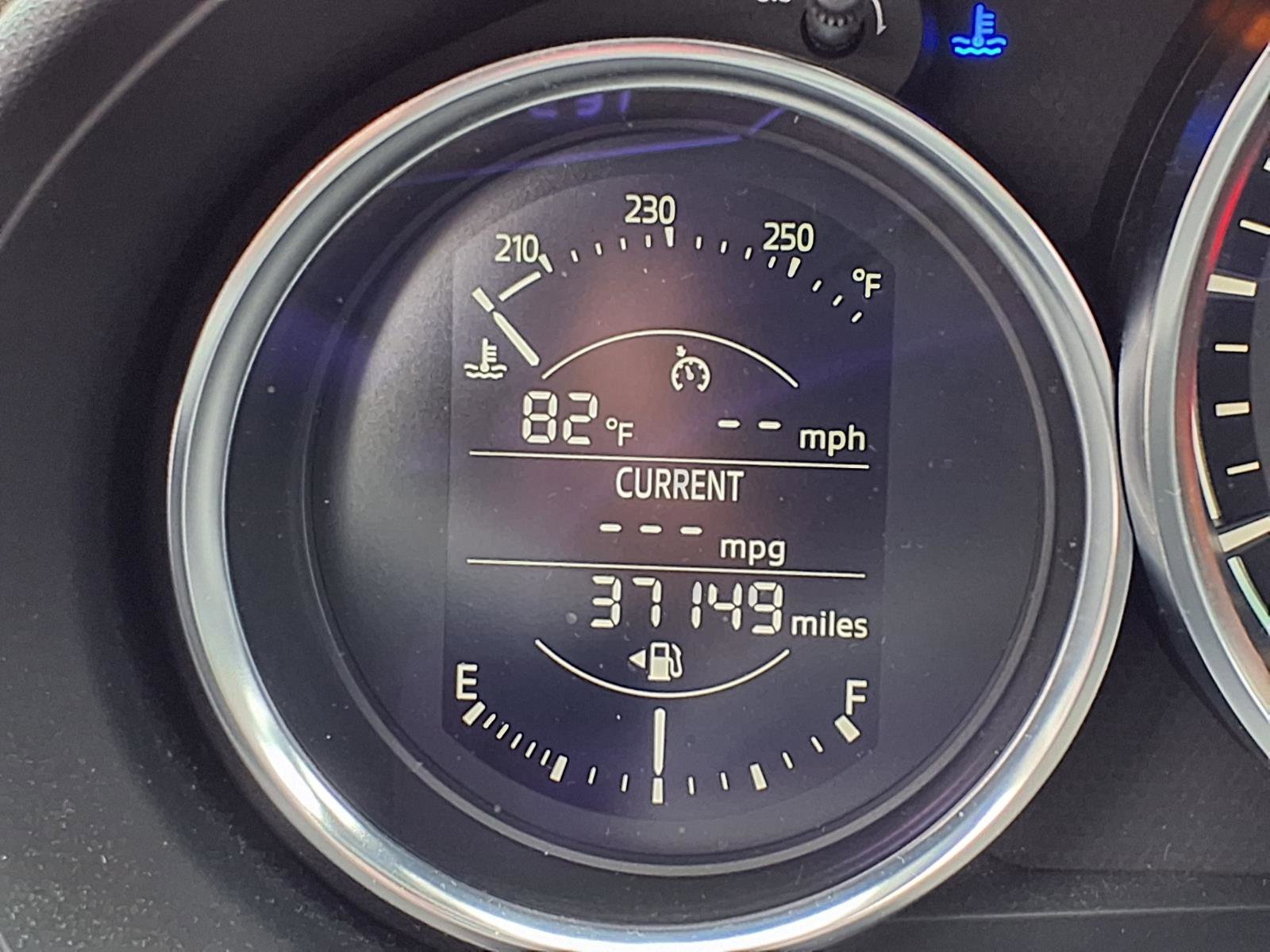 Used 2020 MAZDA MX-5 Miata Sport RWD image 5