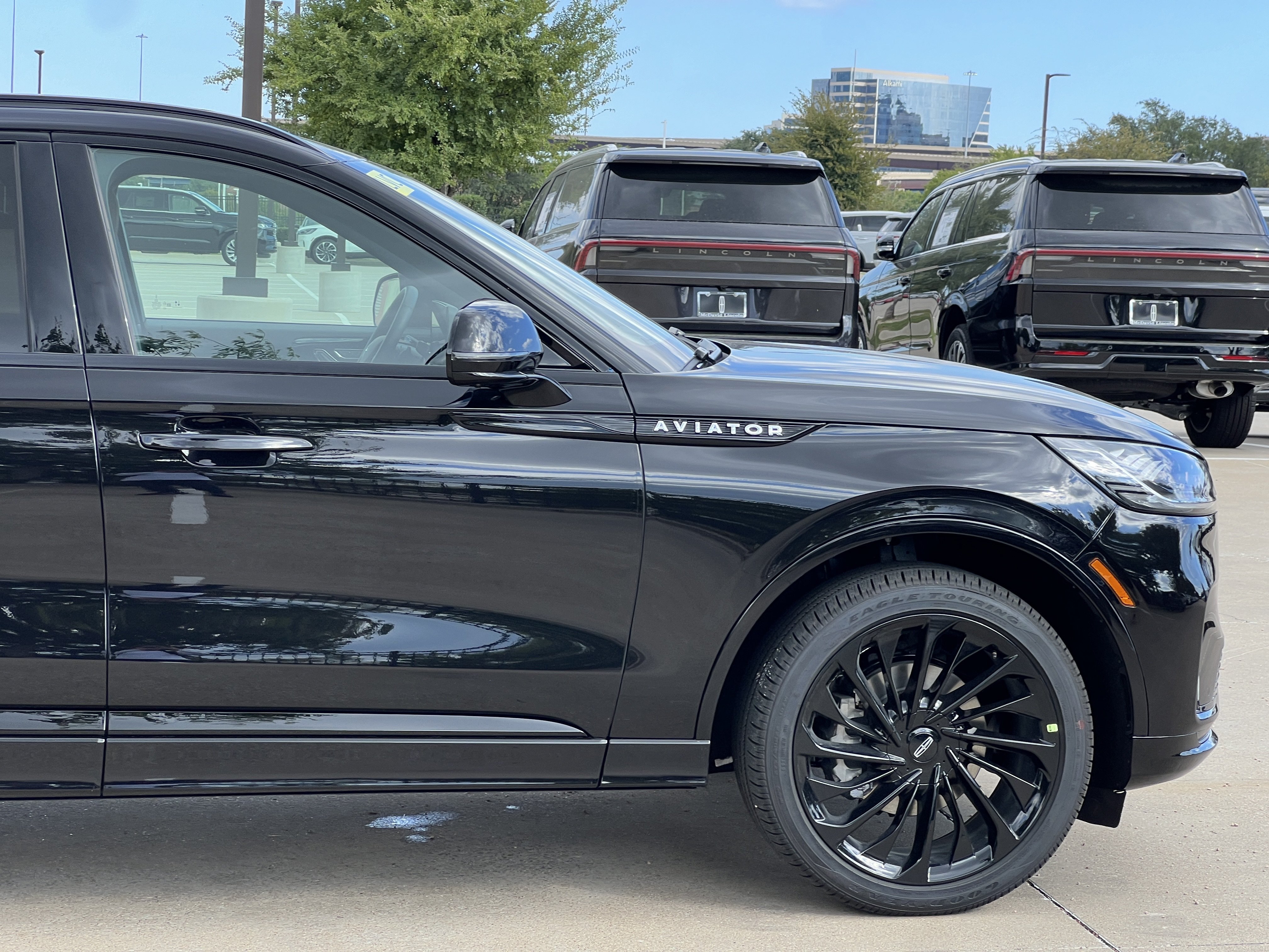 New 2027 Lincoln Aviator Reserve w/ Jet Appearance Package RWD image 12
