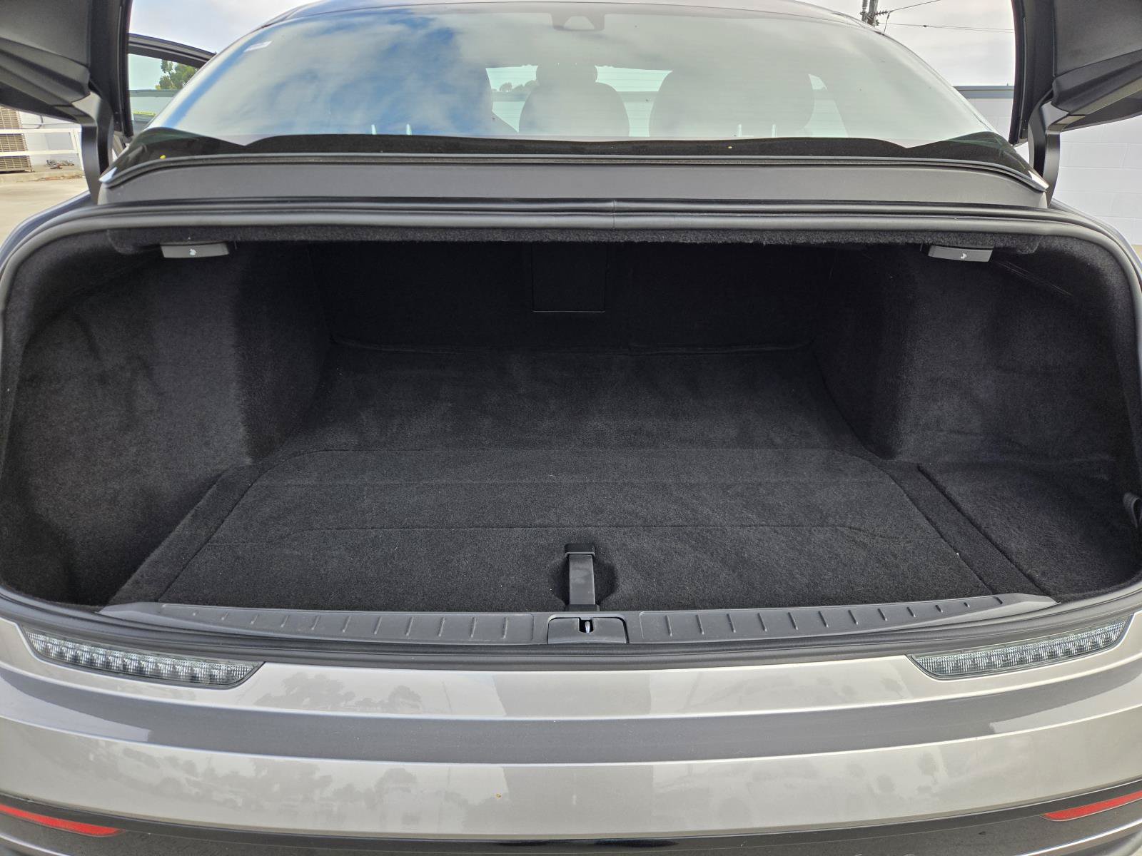 Used 2025 Lucid Air Pure RWD image 24