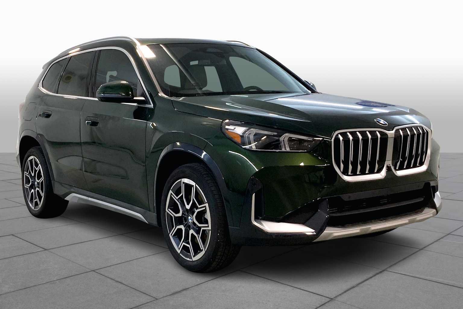 Used 2025 BMW X1 xDrive28i AWD/4WD image 2