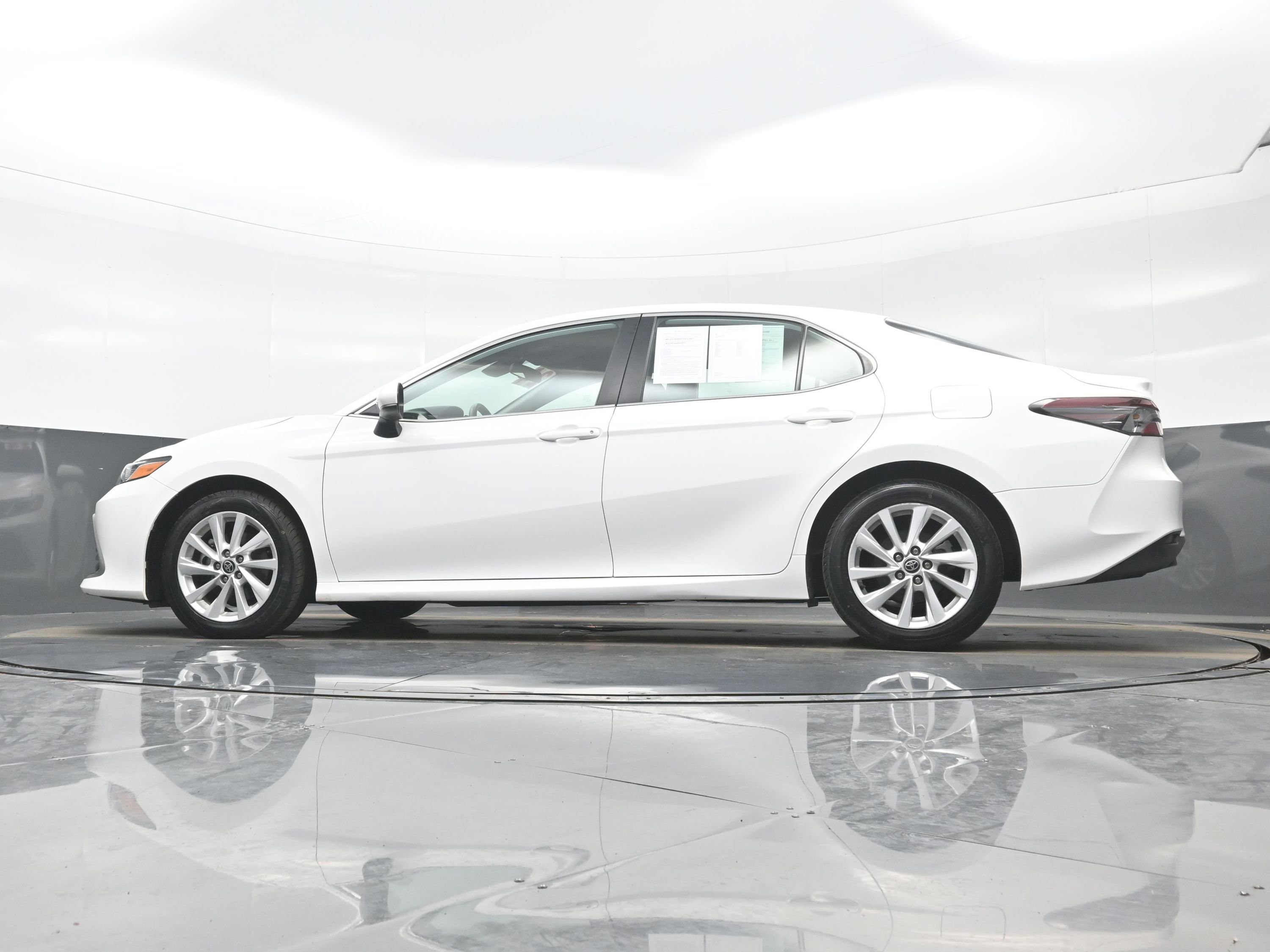 Used 2024 Toyota Camry LE image 27