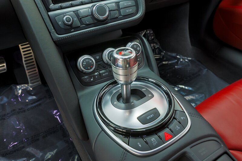 Used 2015 Audi R8 V8 AWD/4WD image 60