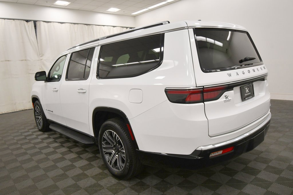 Used 2024 Jeep Wagoneer L Series II w/ Flexible Seating Group image 5