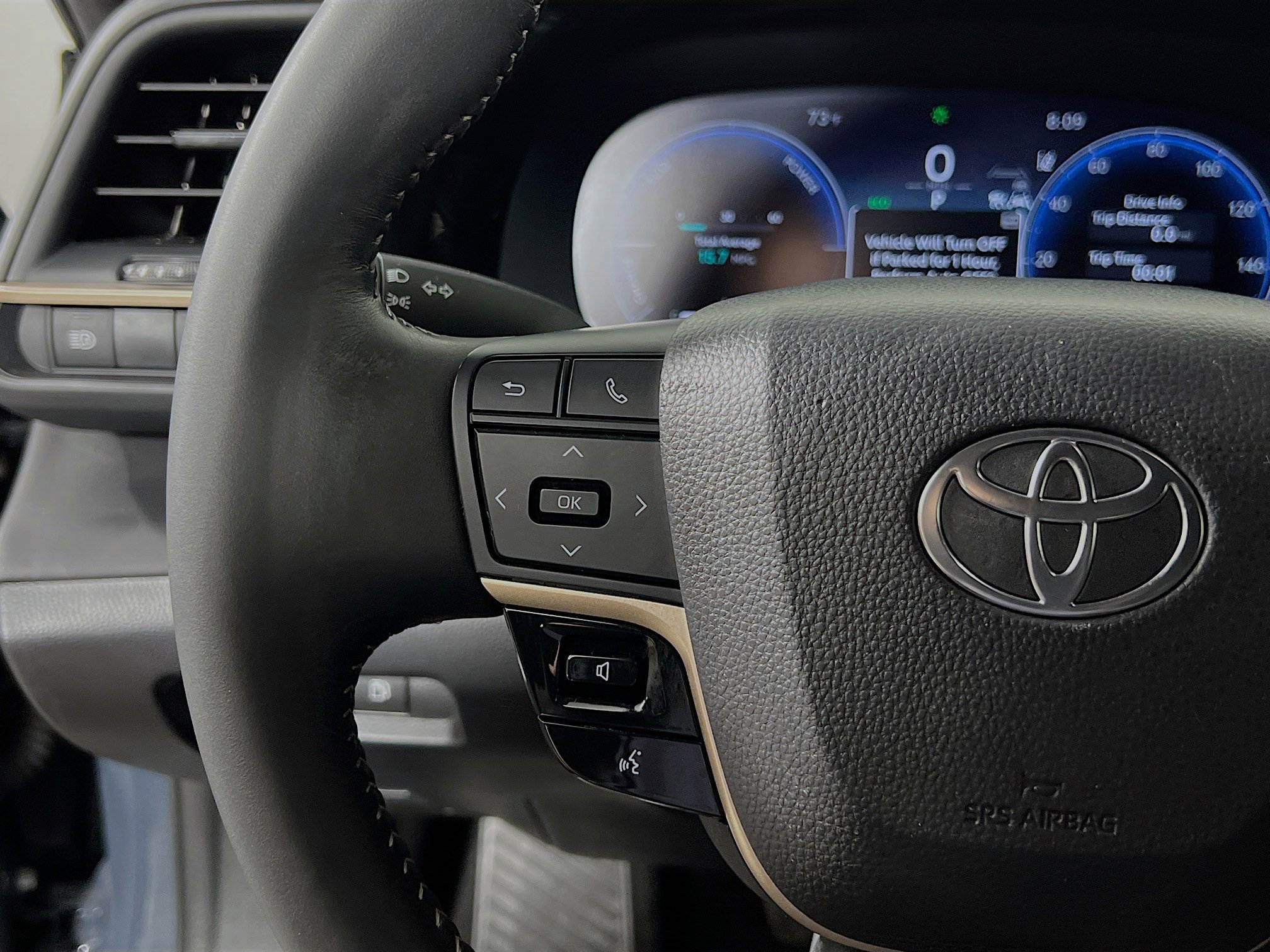 Used 2025 Toyota Crown XLE image 19