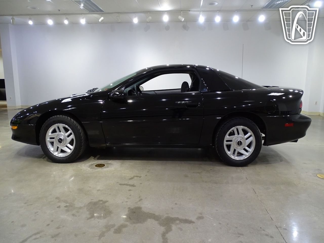 Used 1995 Chevrolet Camaro Z28 RWD image 7