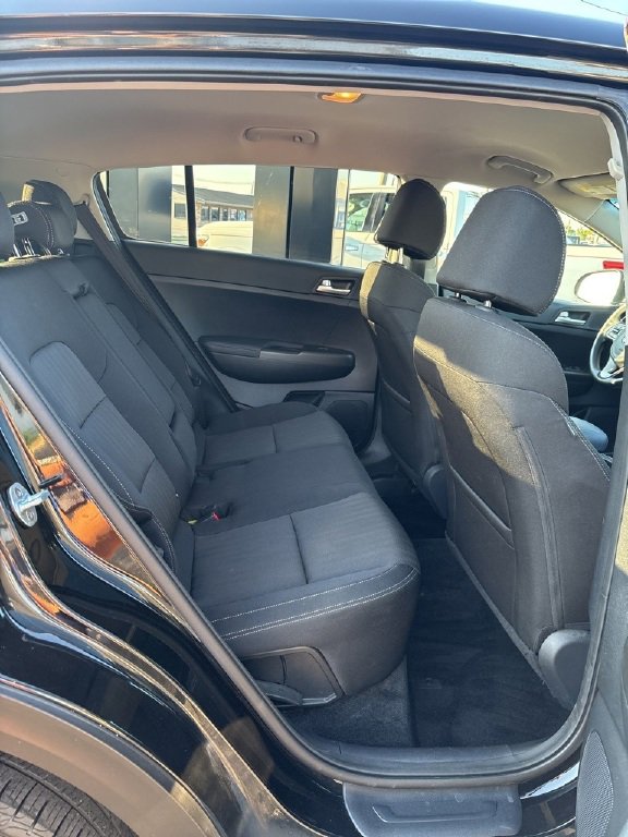 Used 2019 Kia Sportage LX image 25