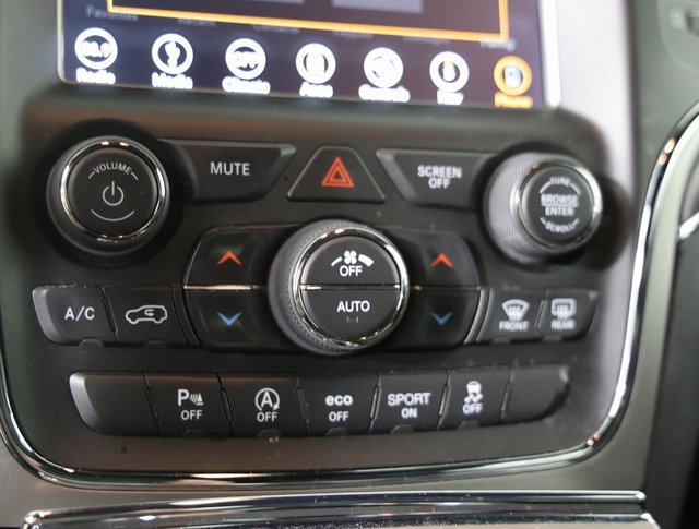 Used 2018 Jeep Grand Cherokee Limited image 15