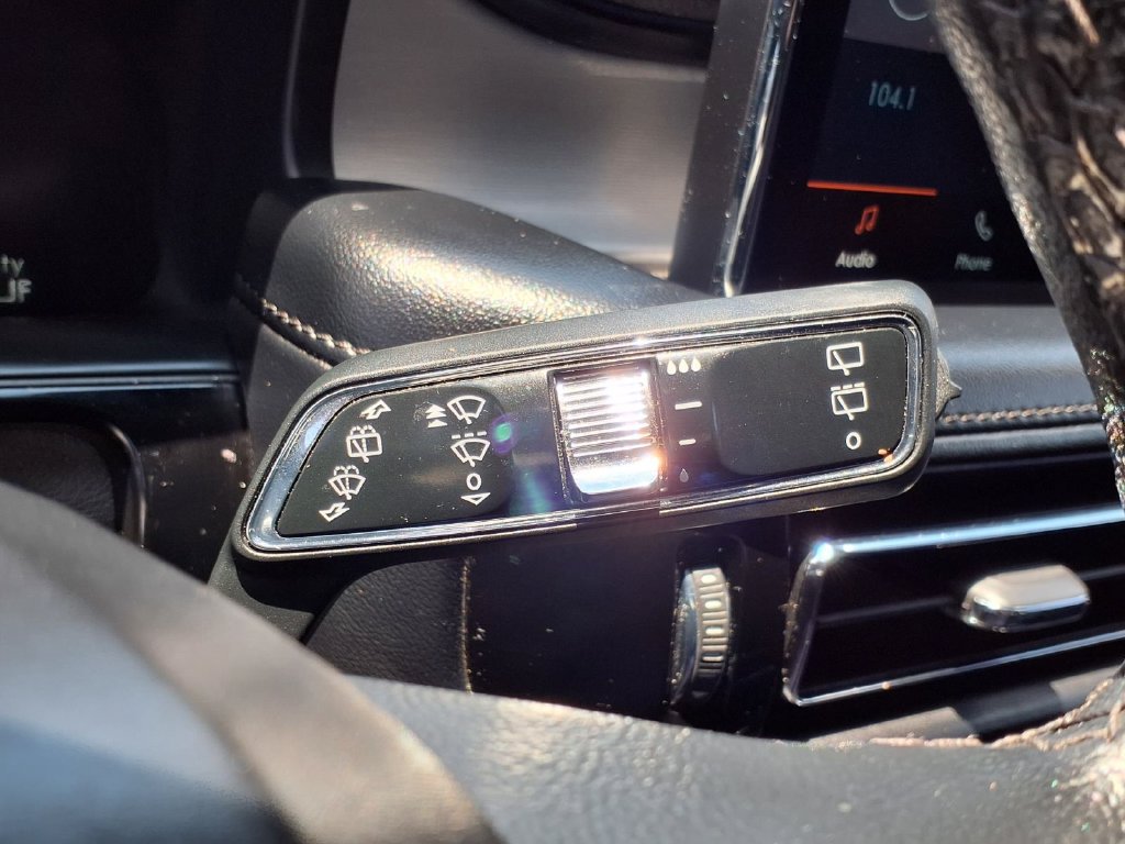 Used 2023 Lincoln Nautilus FWD w/ Premium Package image 19
