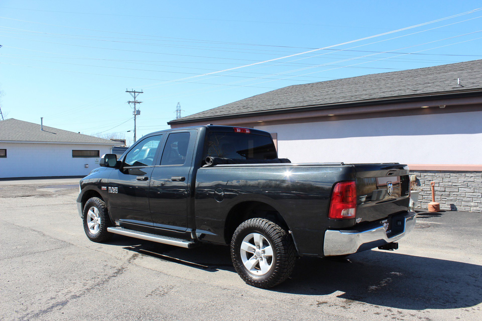 Used 2016 RAM 1500 ST w/ SXT Appearance Group AWD/4WD image 9