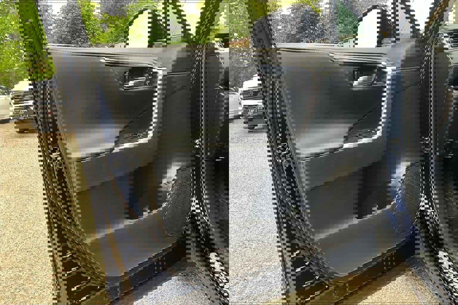 Used 2025 Toyota RAV4 Limited image 22