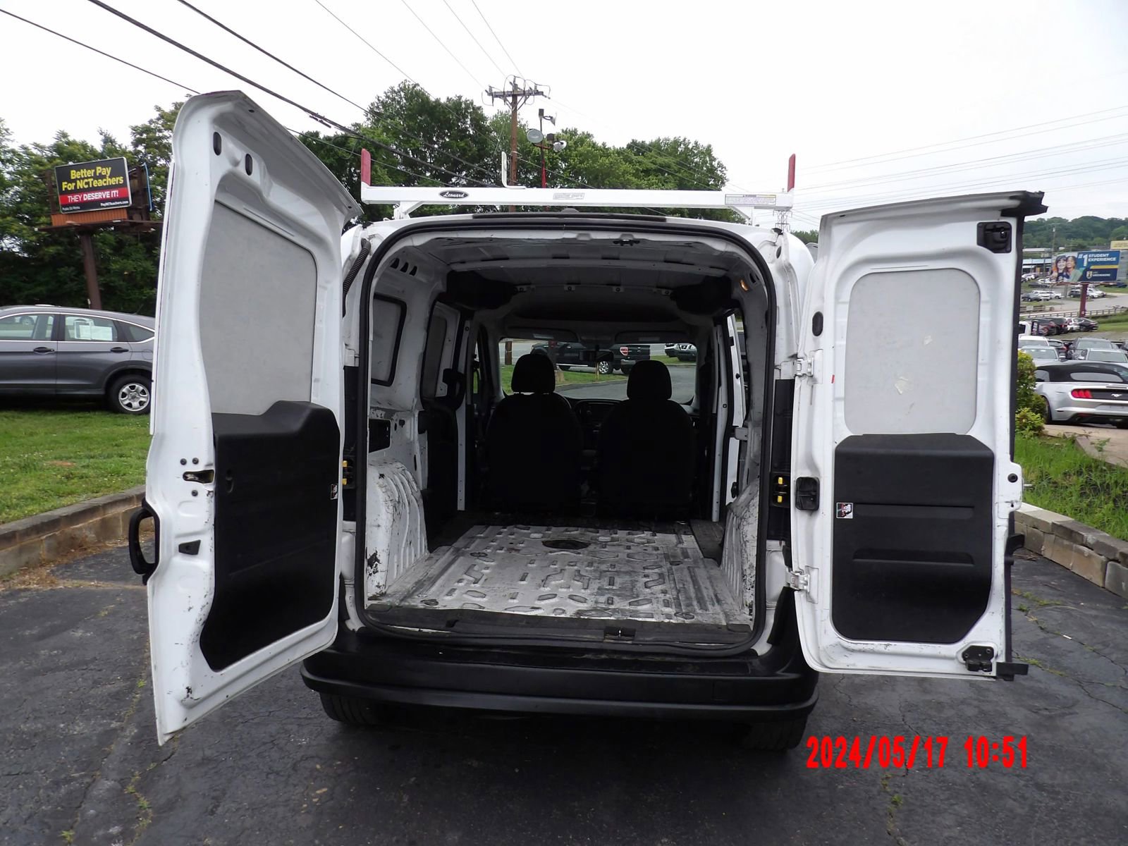 Used 2016 RAM ProMaster City Tradesman FWD image 15
