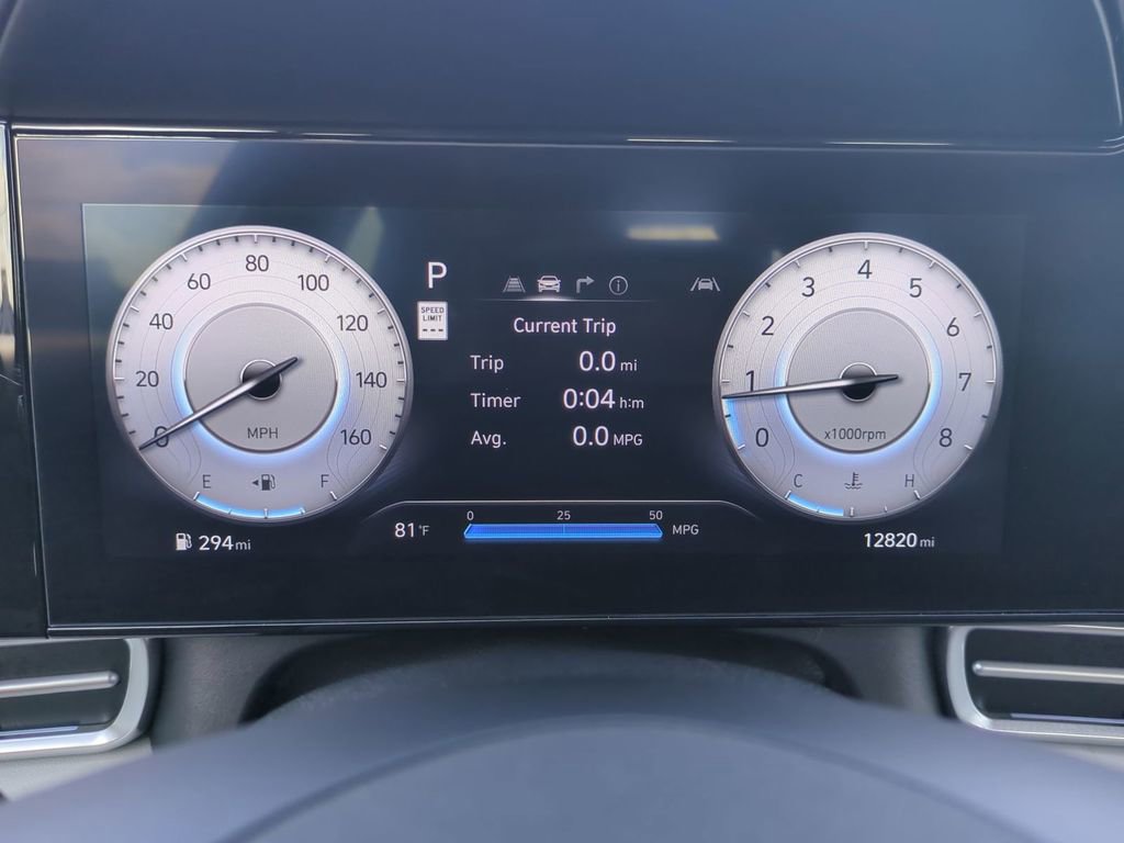 Certified 2024 Hyundai Elantra Limited FWD image 35