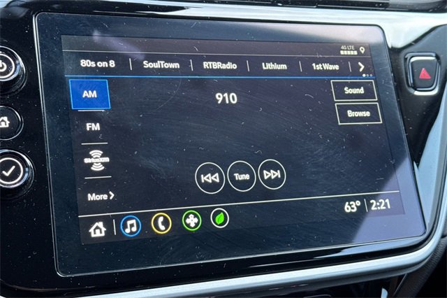 Used 2023 Chevrolet Bolt EUV Premier w/ Redline Edition image 18