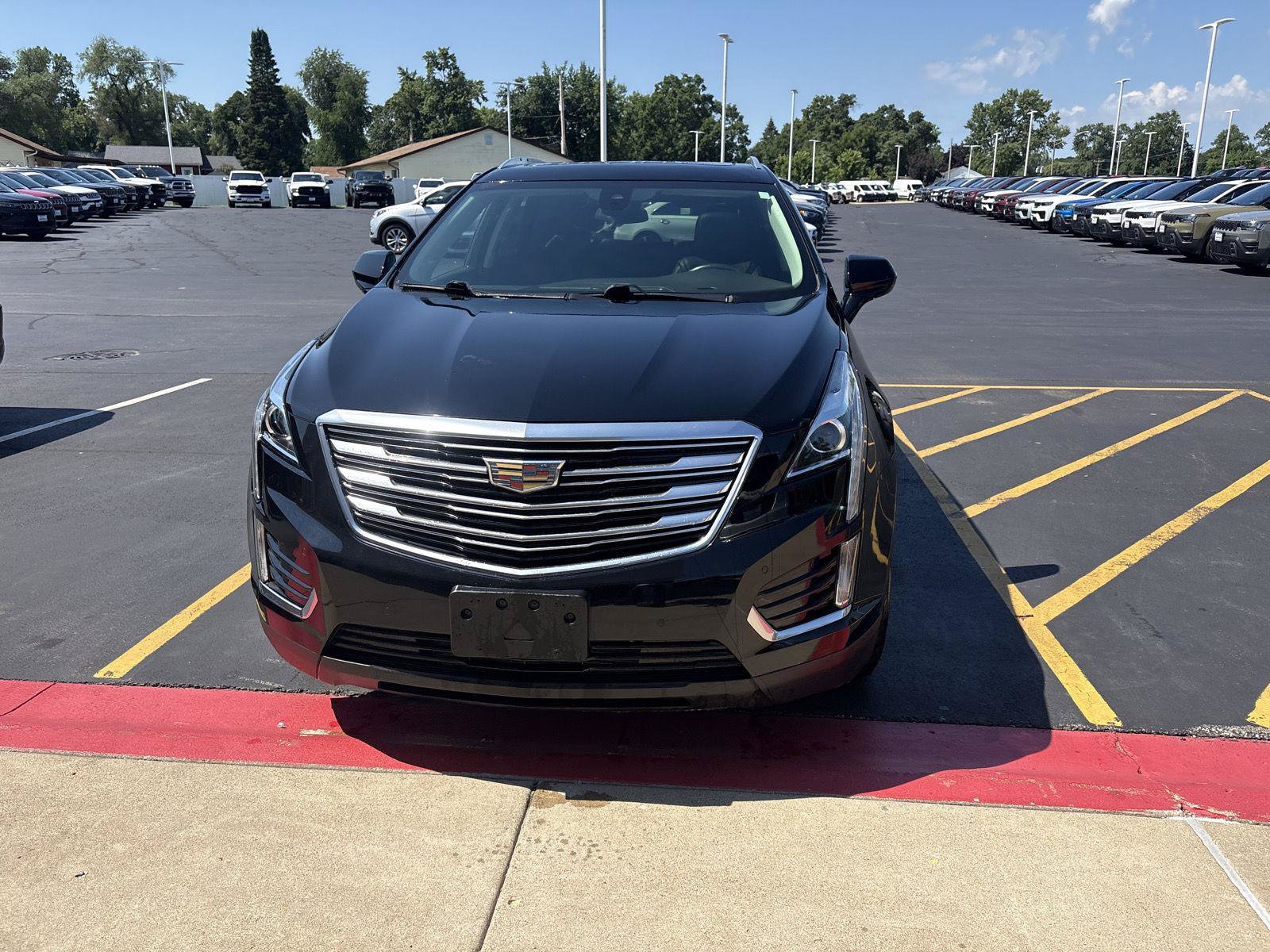 Used 2019 Cadillac XT5 Luxury AWD/4WD image 2