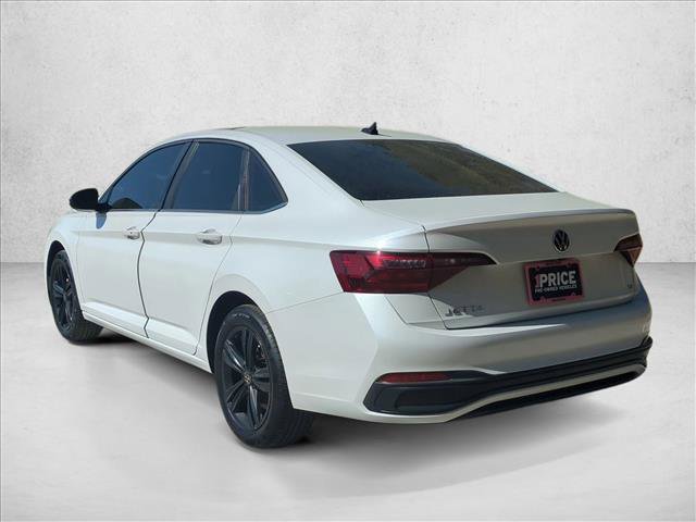 Used 2023 Volkswagen Jetta SE image 8