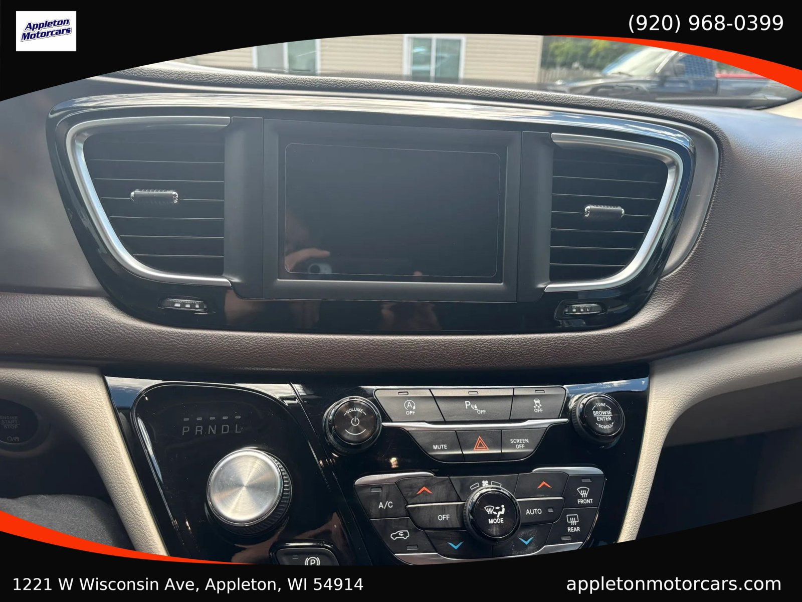Used 2018 Chrysler Pacifica Touring Plus FWD image 17