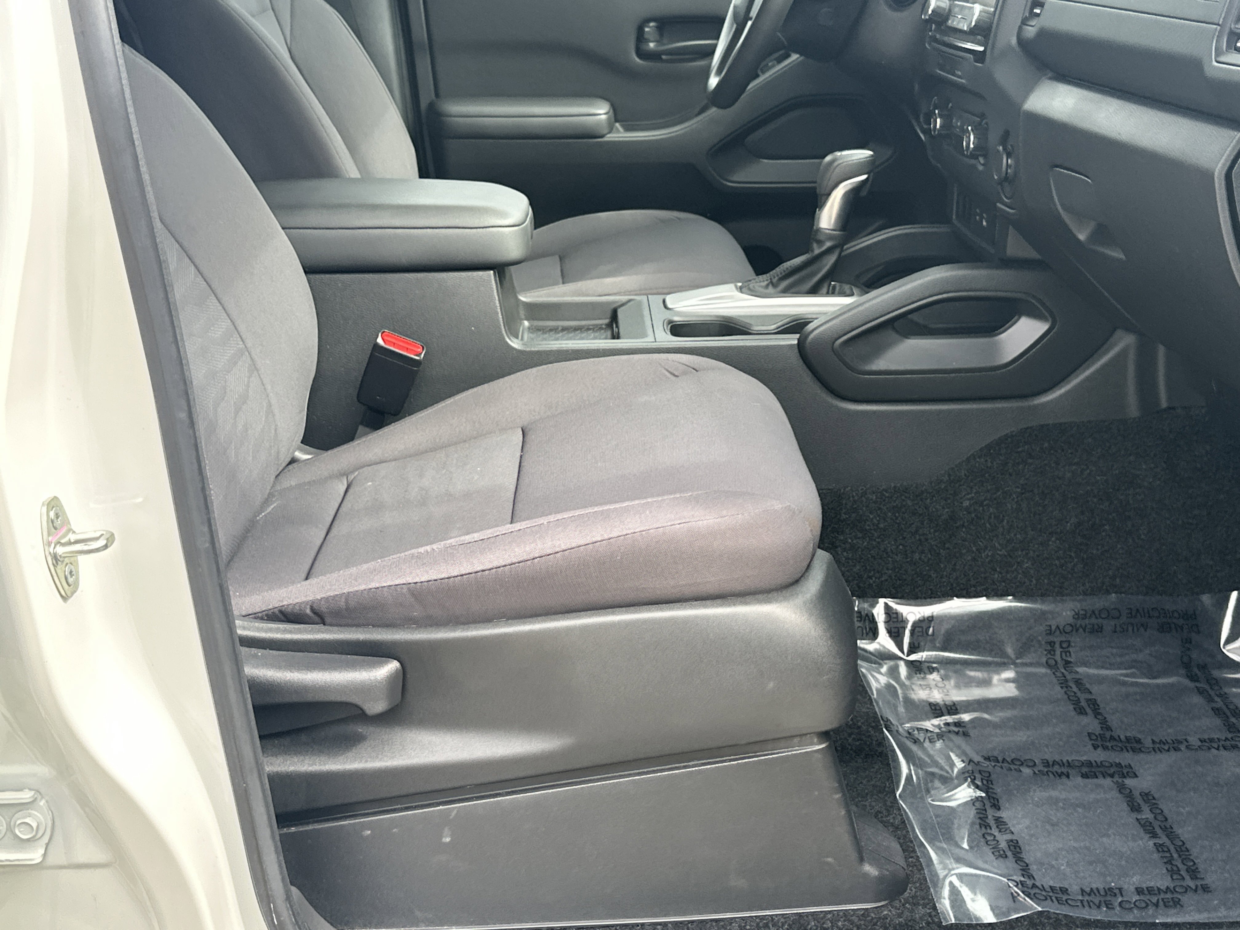 Used 2024 Nissan Frontier S AWD/4WD image 13