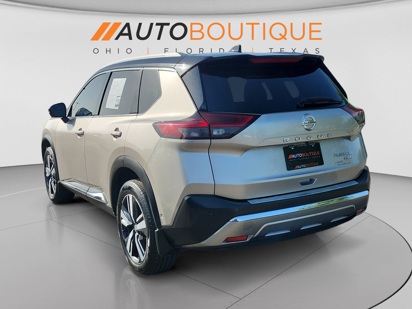 Used 2021 Nissan Rogue Platinum AWD/4WD image 3