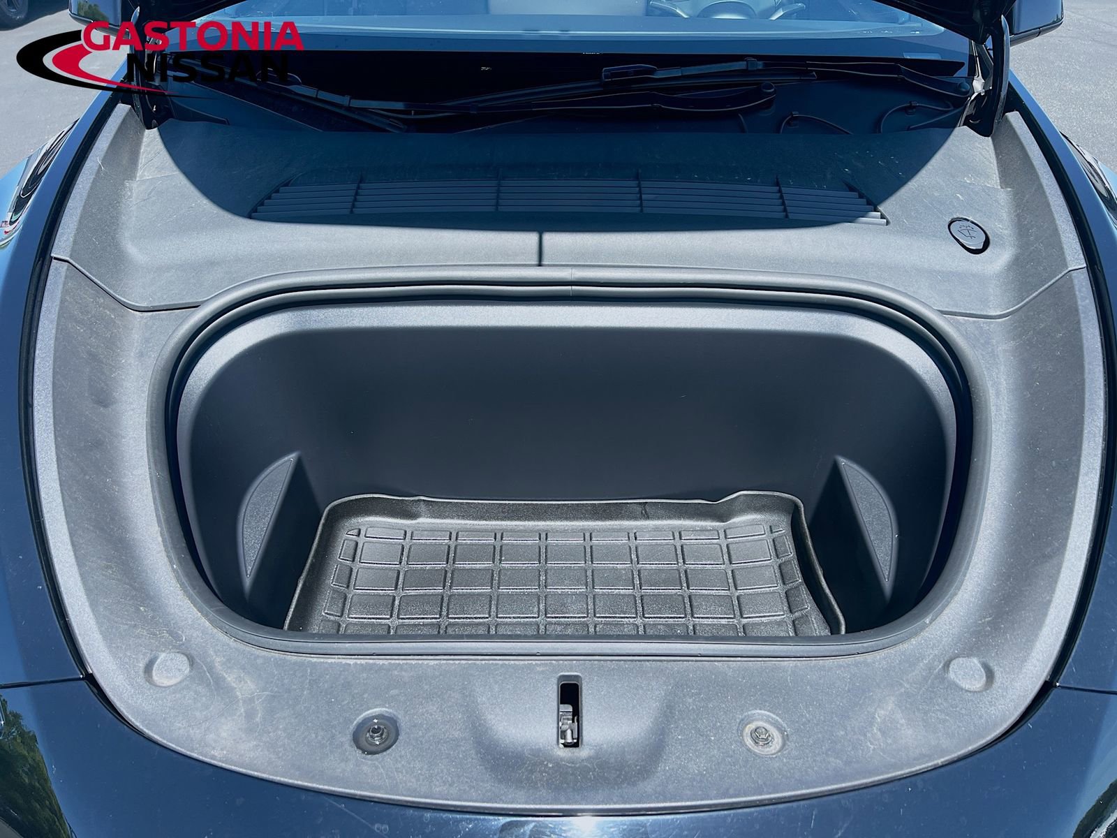 Used 2025 Tesla Model Y Long Range image 40