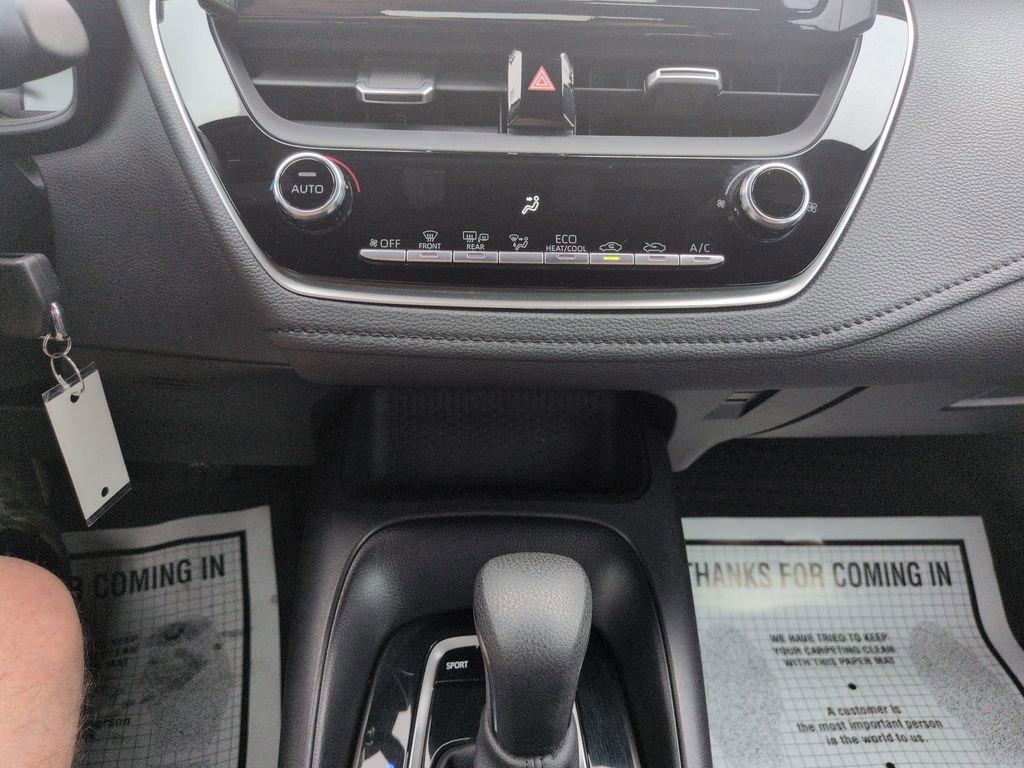 Used 2022 Toyota Corolla SE FWD image 18