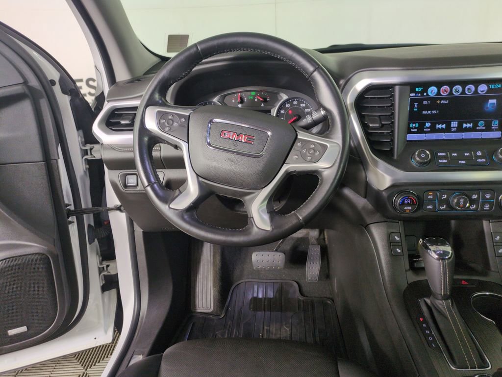 Used 2018 GMC Acadia SLT AWD/4WD image 16