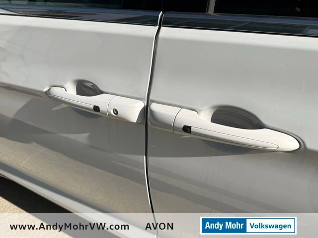 Used 2023 Chrysler Pacifica Touring-L FWD image 13