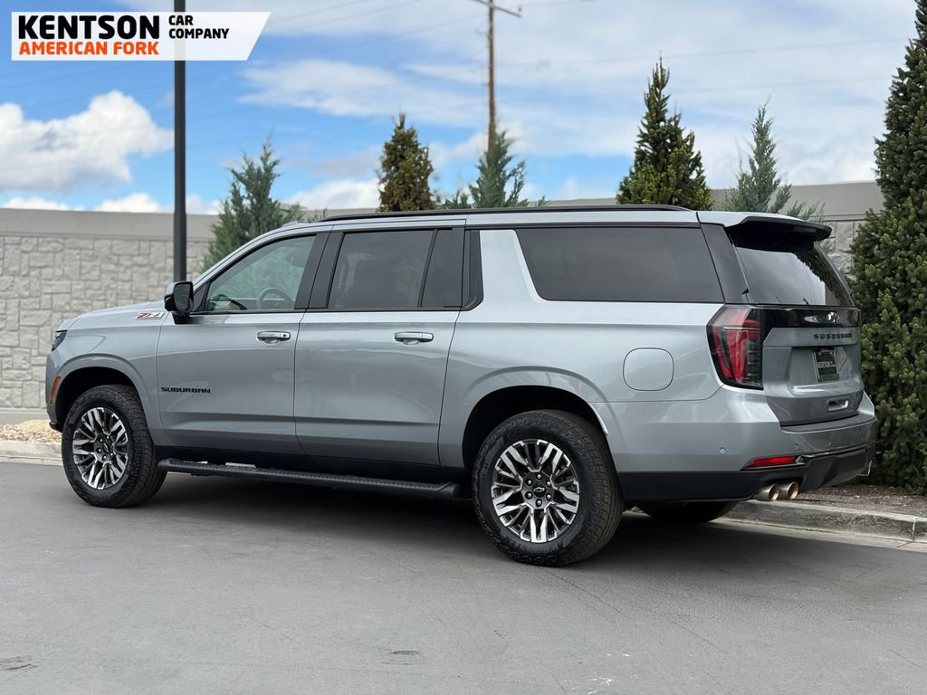 Used 2025 Chevrolet Suburban Z71 AWD/4WD image 5