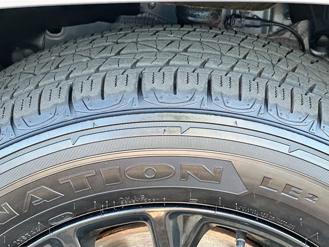 Used 2023 Jeep Cherokee Altitude Lux image 32