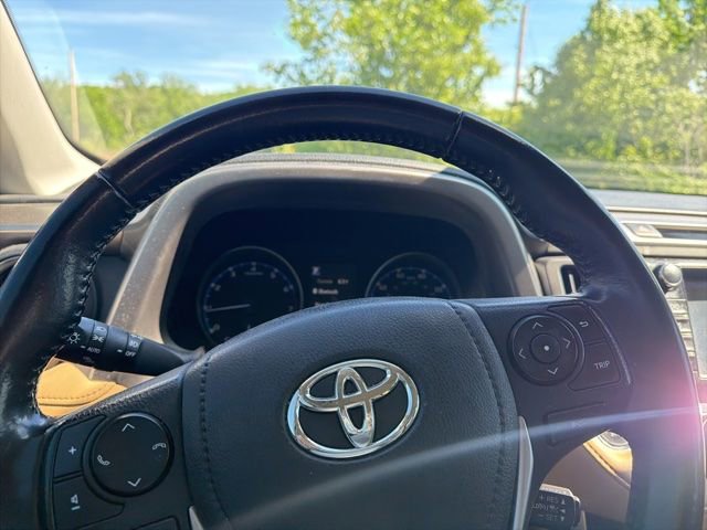 Used 2018 Toyota RAV4 XLE FWD image 12