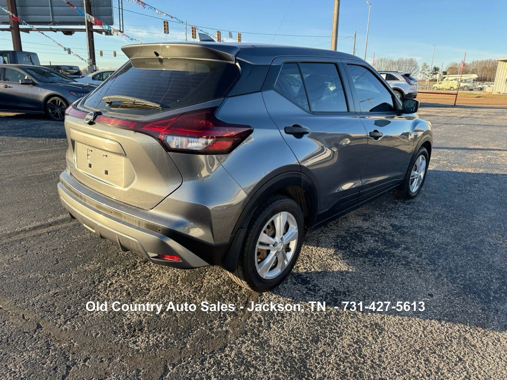 Used 2022 Nissan Kicks S w/ Interior Electronics Package FWD image 6