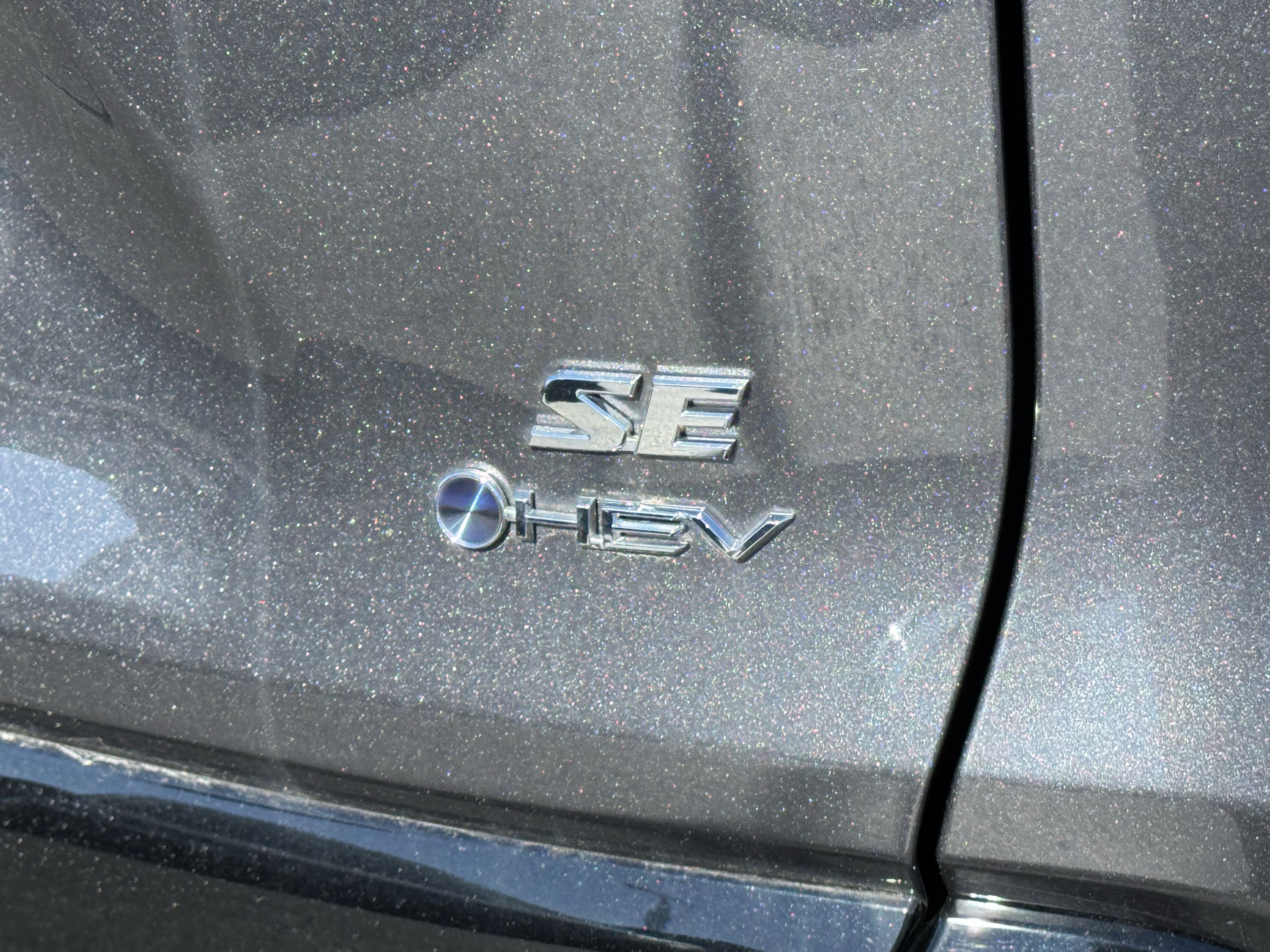 Used 2025 Toyota RAV4 SE image 42