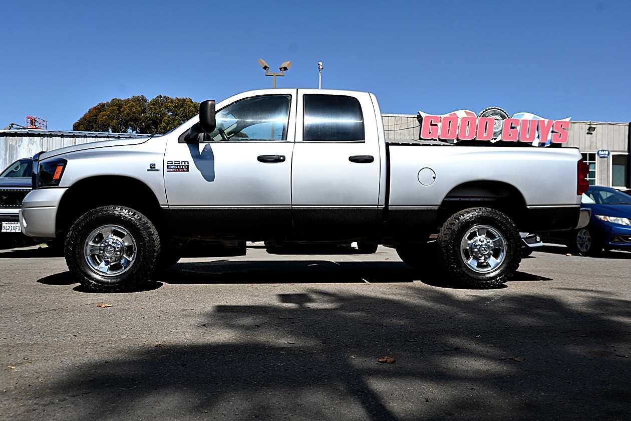 Used 2007 Dodge Ram 3500 Truck Laramie AWD/4WD image 4