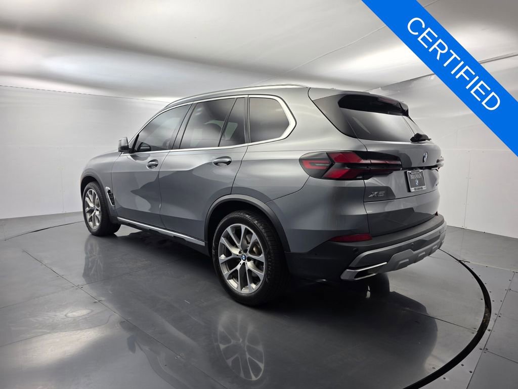 Used 2024 BMW X5 sDrive40i w/ Parking Assistance Package image 6
